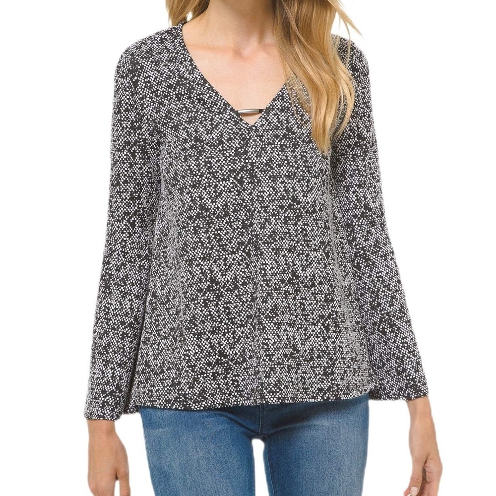 Women's Black and White V-Neck Top